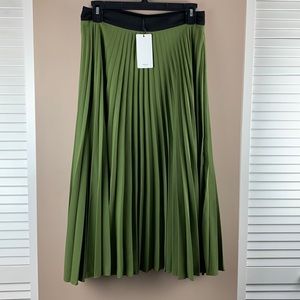 MNG Pleated Skirt